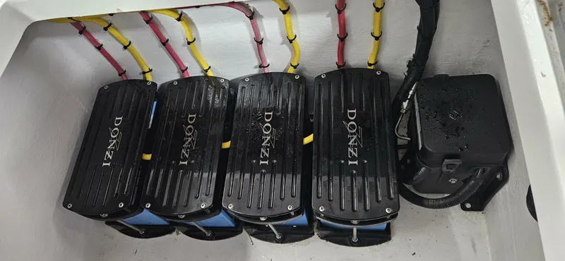 Slide: The Image of Donzi 39 VRZ 2024 - 5282897