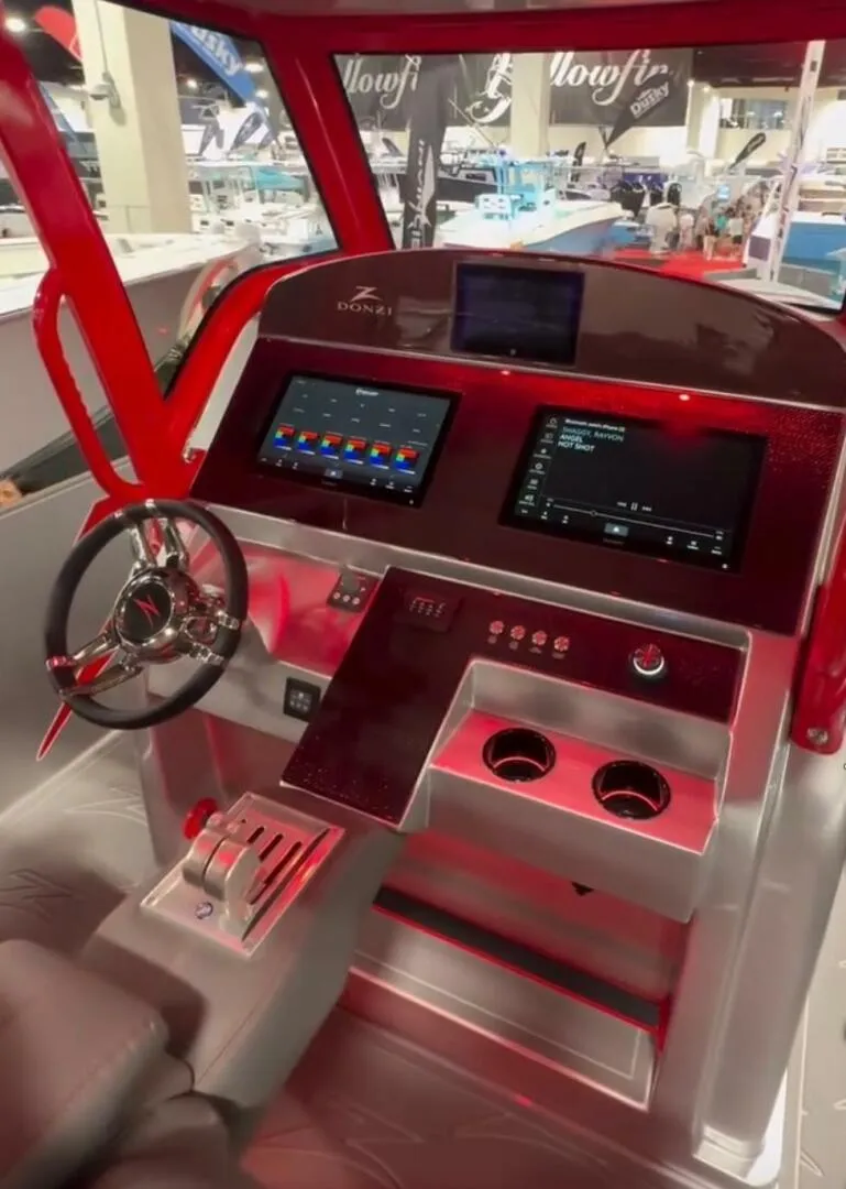 Slide: The Image of Donzi 39 VRZ 2024 - 5282909