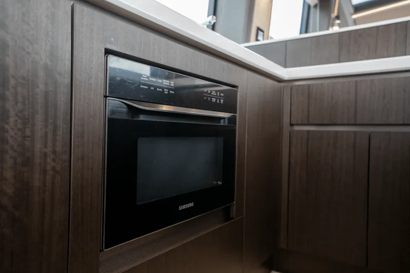 Slide: The Image of Galeon 680 FLY 2025 - 5281530