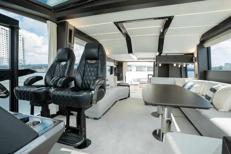 Slide: The Image of Galeon 680 FLY 2025 - 5281539