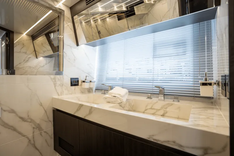 Slide: The Image of Galeon 680 FLY 2025 - 5281515