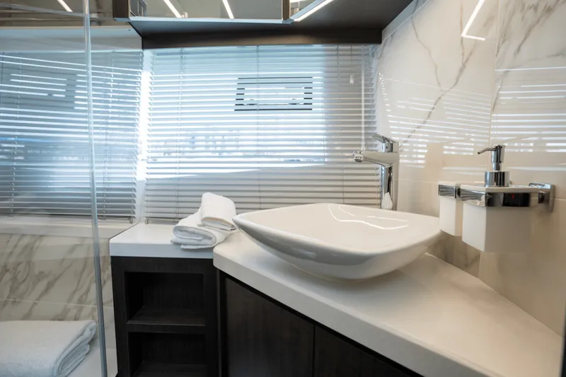 Slide: The Image of Galeon 680 FLY 2025 - 5281526