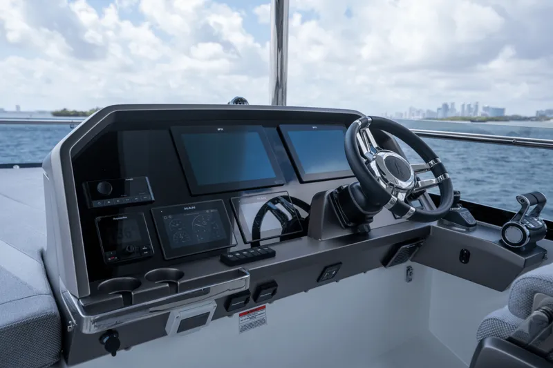 Slide: The Image of Galeon 680 FLY 2025 - 5281548