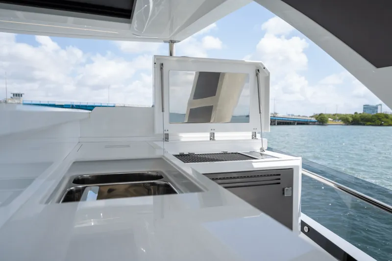 Slide: The Image of Galeon 680 FLY 2025 - 5281552