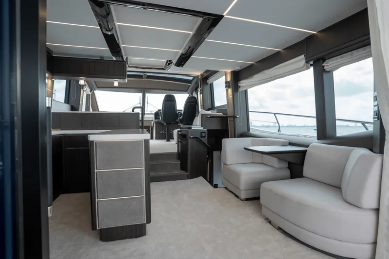 Slide: The Image of Galeon 680 FLY 2025 - 5281529