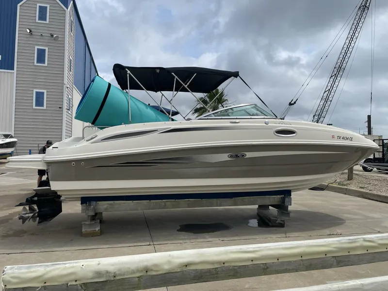 Slide: The Image of Sea Ray 26 2009 - 5283823