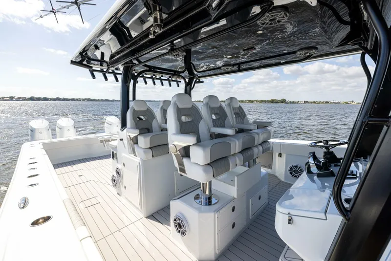 Slide: The Image of Freeman 47 2022 - Exterior Helm 2022 Freeman 47 Center Console - 5282530