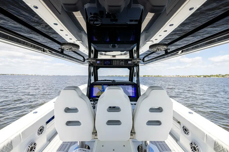 Slide: The Image of Freeman 47 2022 - Exterior Helm 2022 Freeman 47 Center Console - 5282532