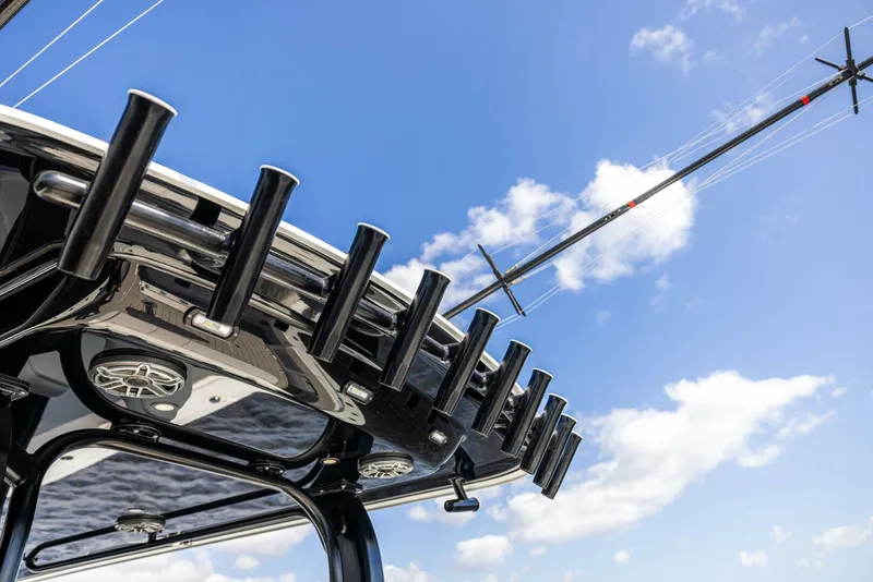 Slide: The Image of Freeman 47 2022 - Exterior Helm 2022 Freeman 47 Center Console - 5282539