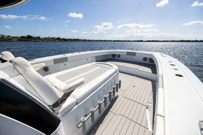 Slide: The Image of Freeman 47 2022 - Exterior Bow 2022 Freeman 47 Center Console - 5282542