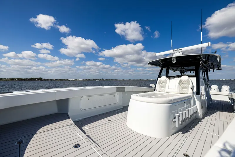 Slide: The Image of Freeman 47 2022 - Exterior Bow 2022 Freeman 47 Center Console - 5282547