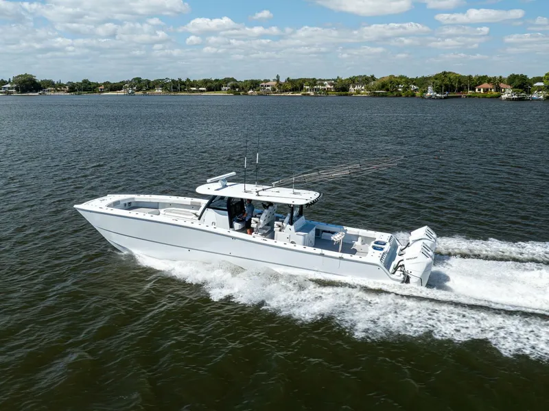 Slide: The Image of Freeman 47 2022 - Exterior Profile 2022 Freeman 47 Center Console - 5282551