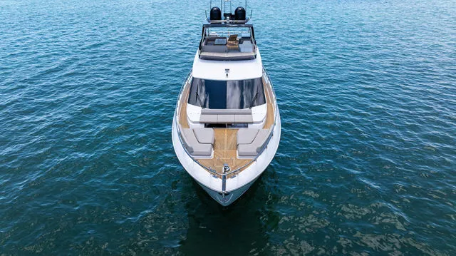 Slide: The Image of Ferretti 670 2023 - 97
