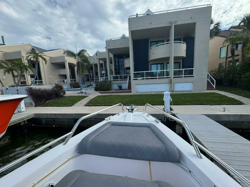 Slide: The Image of Axopar 37 Sun Top 2025 - 5282808