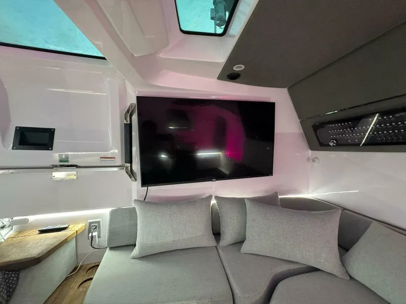 Slide: The Image of Axopar 37 Sun Top 2025 - 5282831