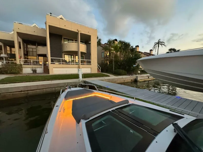 Slide: The Image of Axopar 37 Sun Top 2025 - 5282839