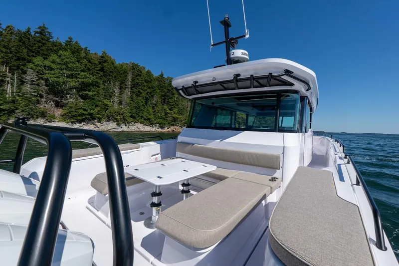 Slide: The Image of Axopar Cross Cabin 2025 - 5584137