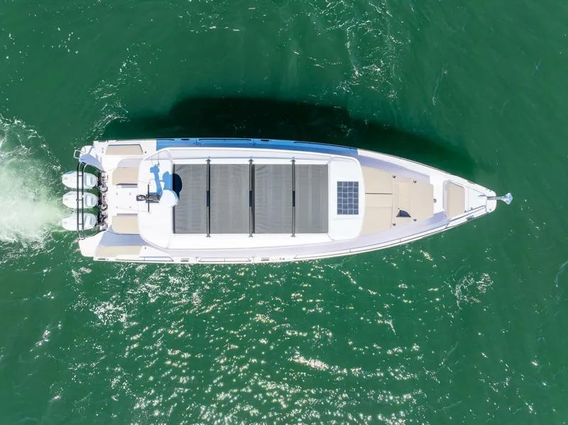 Slide: The Image of Axopar Cross Cabin 2025 - 5584105