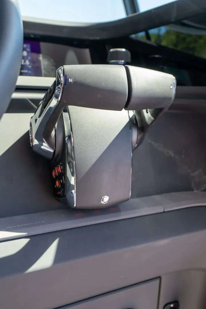 Slide: The Image of Axopar Cross Cabin 2025 - 5584150