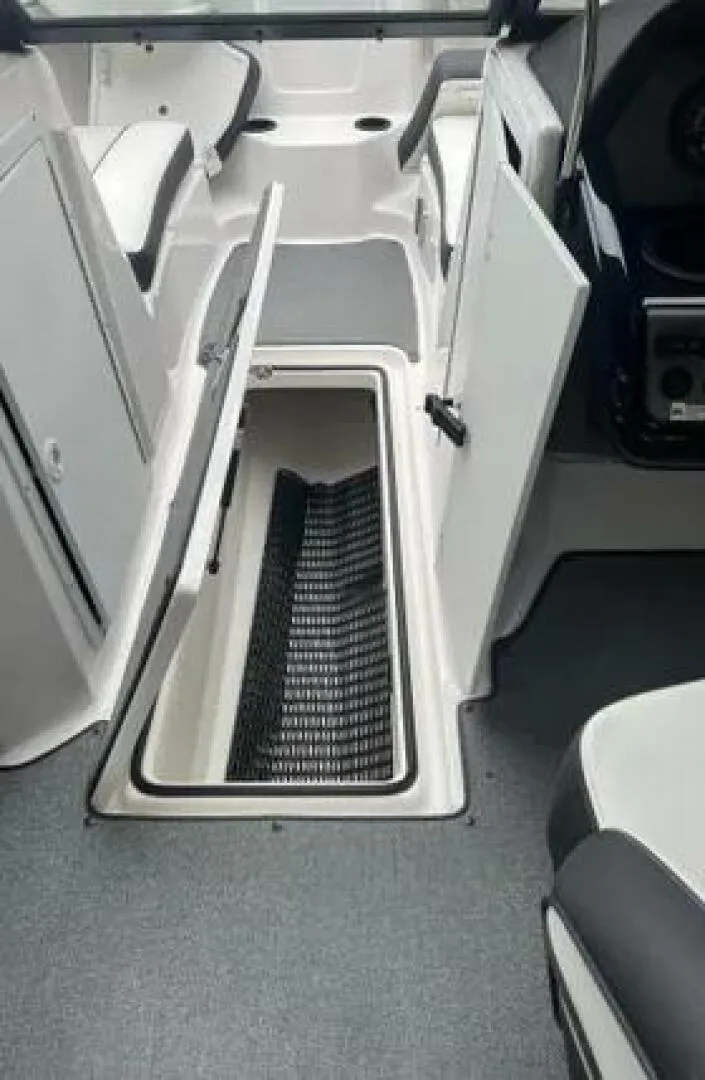 Slide: The Image of Yamaha SX210 2018 - 5283116