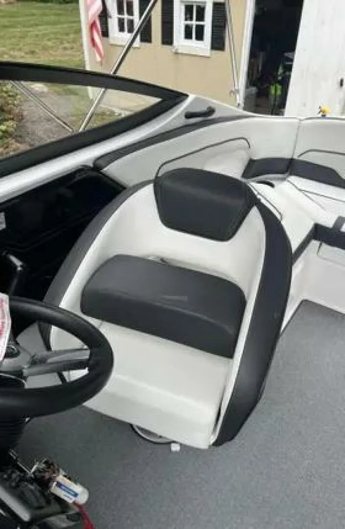 Slide: The Image of Yamaha SX210 2018 - 5283118