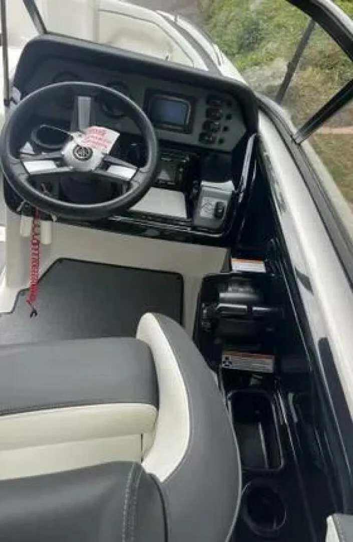 Slide: The Image of Yamaha SX210 2018 - 5283119