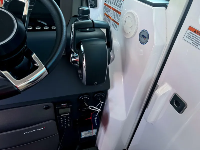 Slide: The Image of Axopar 37XC CROSS CABIN 2023 - 5284183