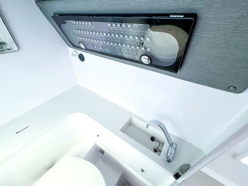 Slide: The Image of Axopar 37XC CROSS CABIN 2023 - 5284196