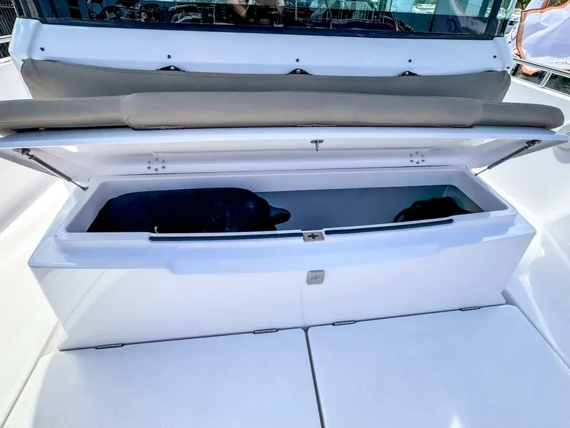 Slide: The Image of Axopar 37XC CROSS CABIN 2023 - 5284201