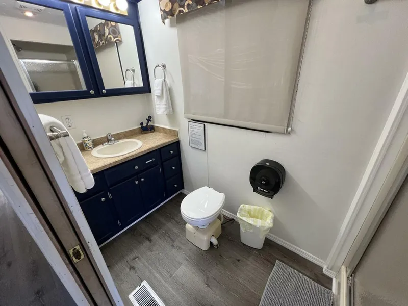 Slide: The Image of Horizon 4614 1997 - 5284225