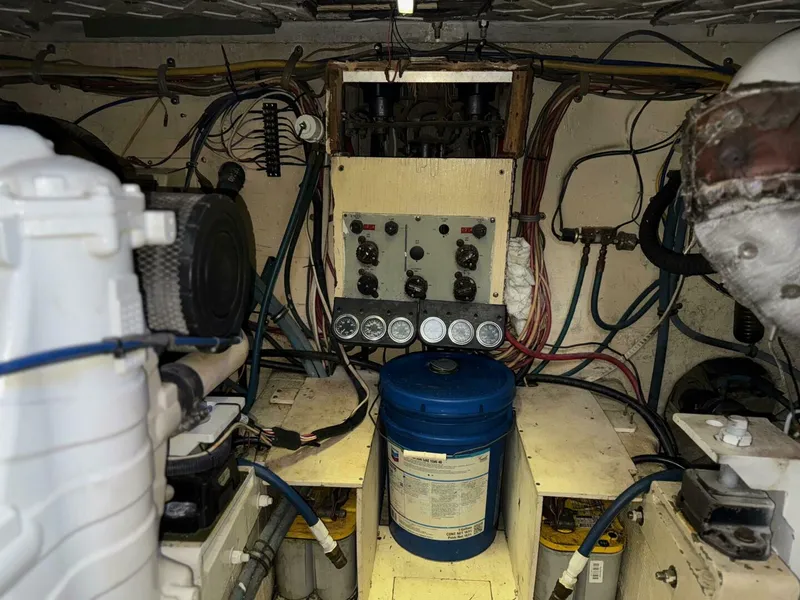 Slide: The Image of Bertram 38 Convertible 1981 - 5284894