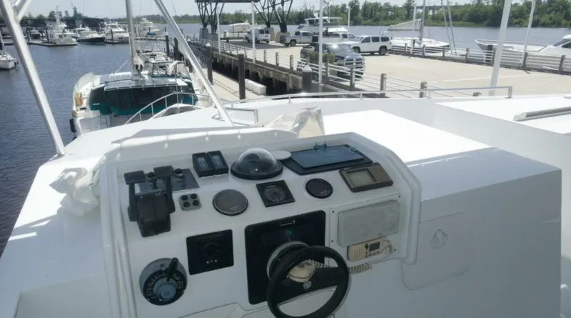 Slide: The Image of Custom New York Yachts 1991 - 5285121