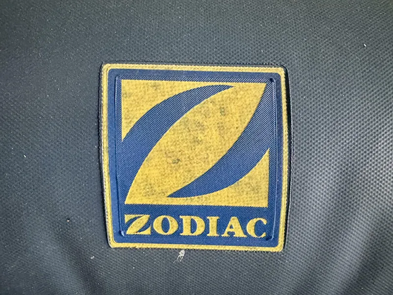 Slide: The Image of Chaparral Signature 27 Cabin Cruiser 1994 - 5285670