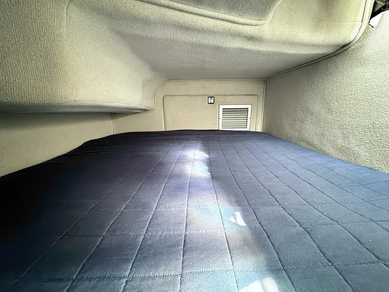 Slide: The Image of Chaparral Signature 27 Cabin Cruiser 1994 - 5285473