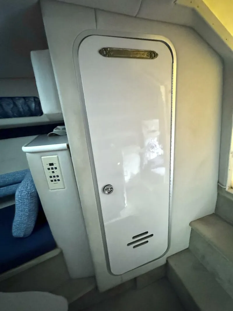 Slide: The Image of Chaparral Signature 27 Cabin Cruiser 1994 - 5285478