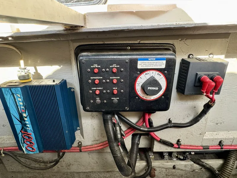 Slide: The Image of Chaparral Signature 27 Cabin Cruiser 1994 - 5285492