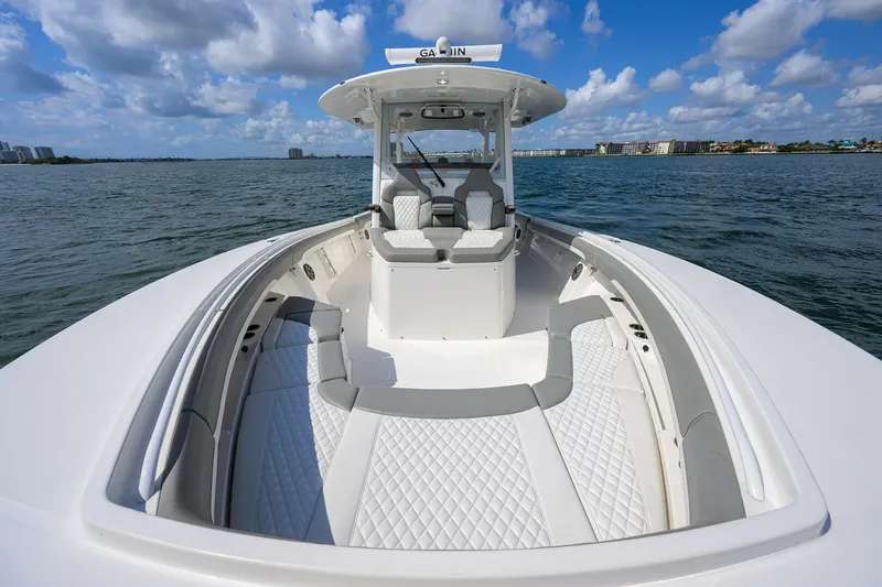 Slide: The Image of Regulator Marine 37 2024 - 5286814