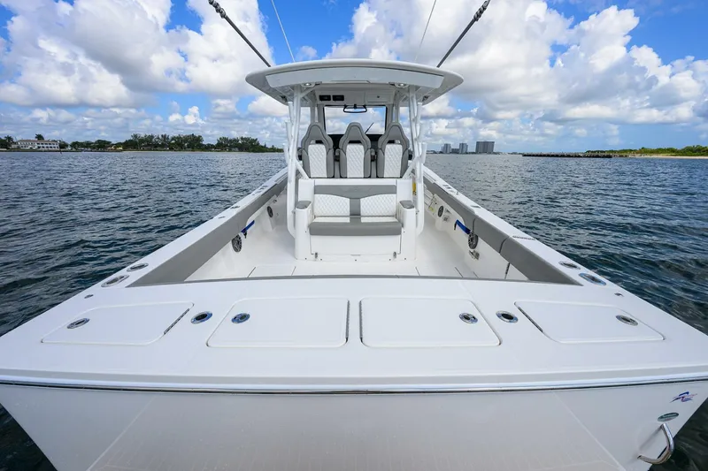 Slide: The Image of Regulator Marine 37 2024 - 5286827