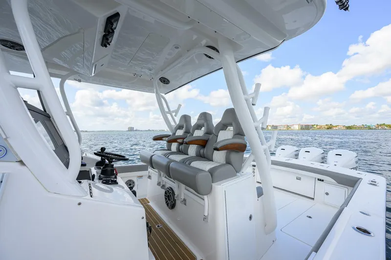 Slide: The Image of Regulator Marine 37 2024 - 5286849