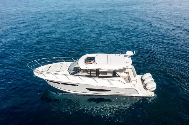 Slide: The Image of Regal 38 XO 2021 - 31