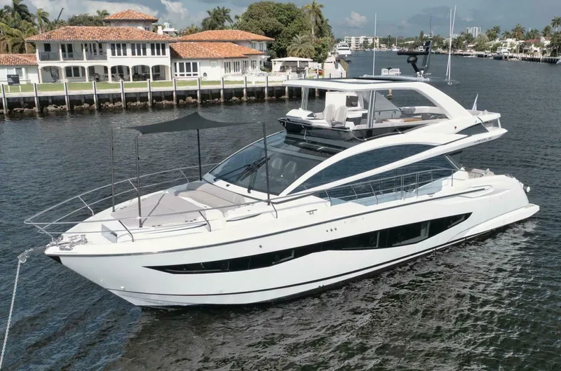 Slide: The Image of Pearl 62 2022 - 5287741