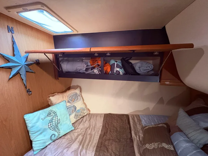 Slide: The Image of 2005 Luhrs 41 Convertible "Rabbit Hole" - 5287992