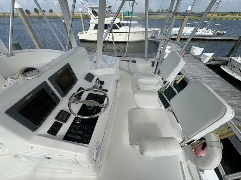 Slide: The Image of 2005 Luhrs 41 Convertible "Rabbit Hole" - 5288028