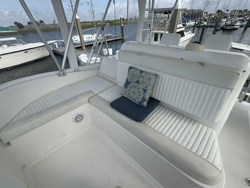 Slide: The Image of 2005 Luhrs 41 Convertible "Rabbit Hole" - 5288033