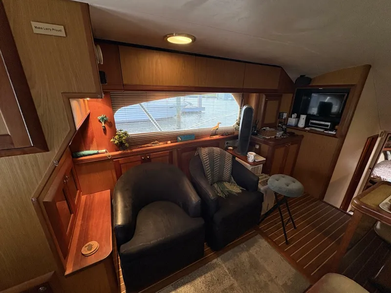 Slide: The Image of 2005 Luhrs 41 Convertible "Rabbit Hole" - 5287976