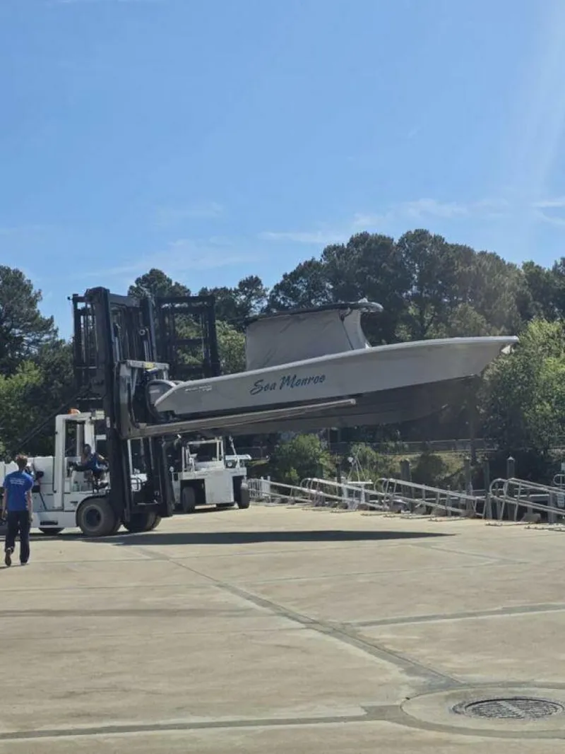 Slide: The Image of Sea Pro 32 DLX Offshore 2023 - 5288873