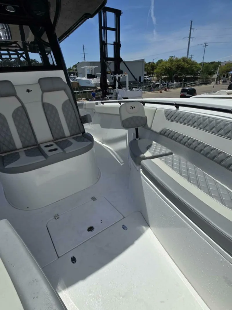 Slide: The Image of Sea Pro 32 DLX Offshore 2023 - 5288884