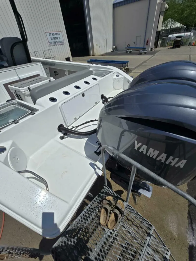 Slide: The Image of Sea Pro 32 DLX Offshore 2023 - 5288900