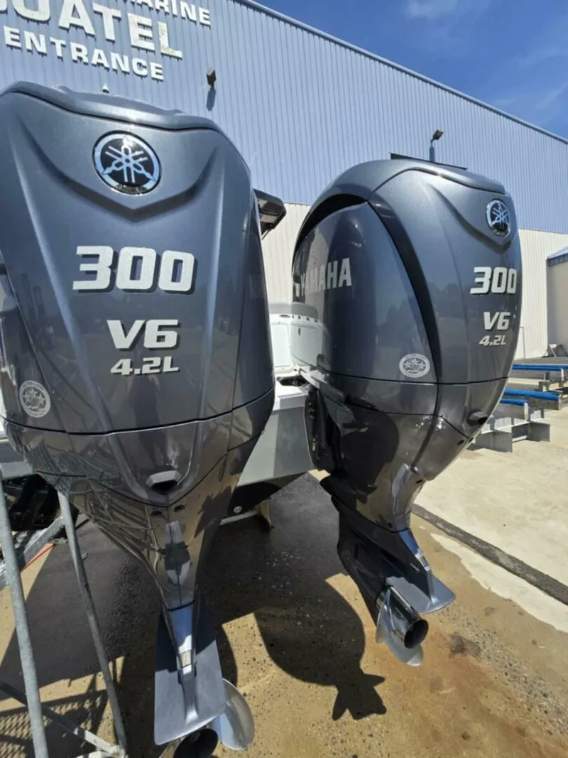 Slide: The Image of Sea Pro 32 DLX Offshore 2023 - 5288902