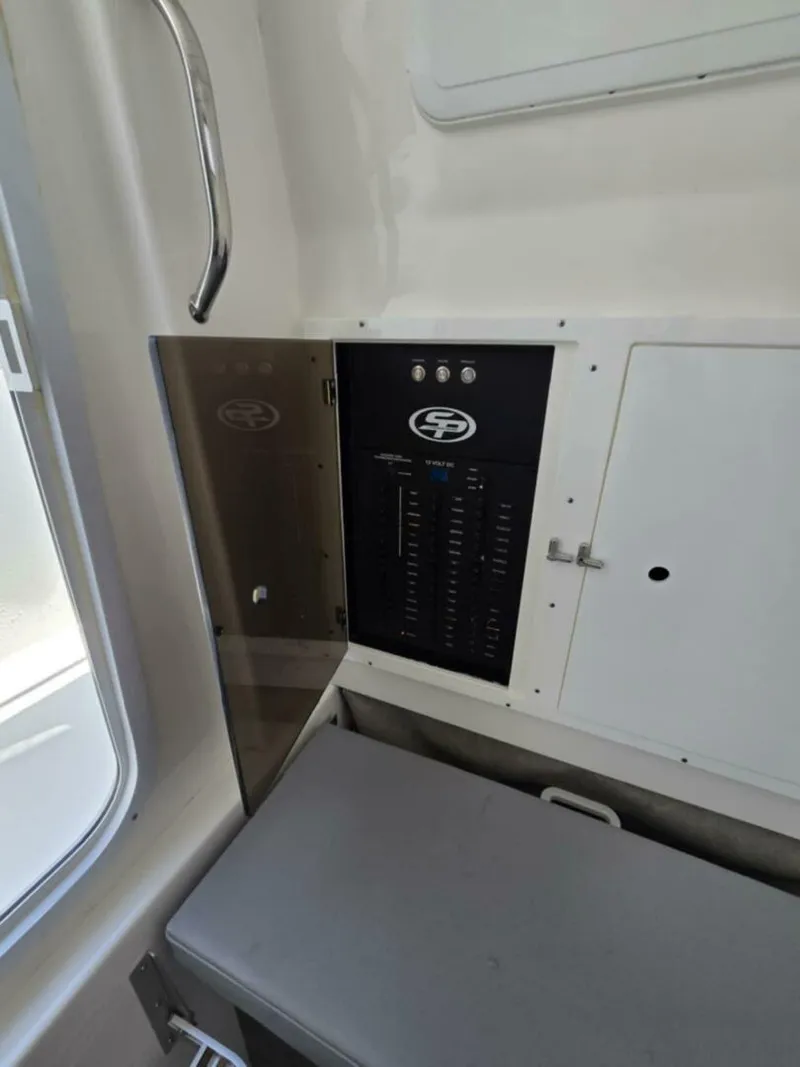 Slide: The Image of Sea Pro 32 DLX Offshore 2023 - 5288915